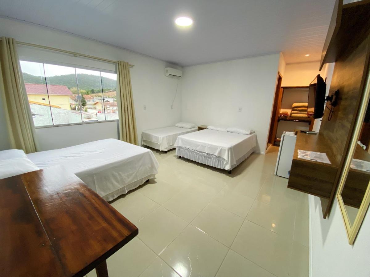 Calefe Suites Пеня Екстериор снимка